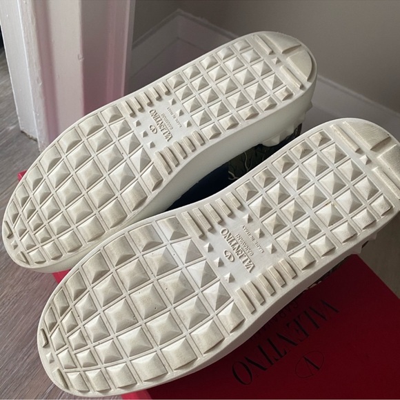 Valentino Garavani sneakers - Picture 4 of 6